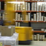 entrepôt de stockage avec revêtement de sols
